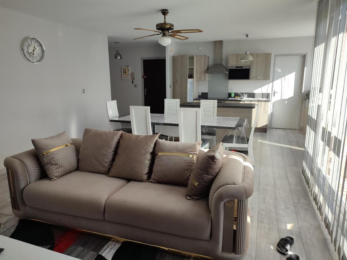 Grand Et Superbe Appartement Proche Paris Creil Exterior foto